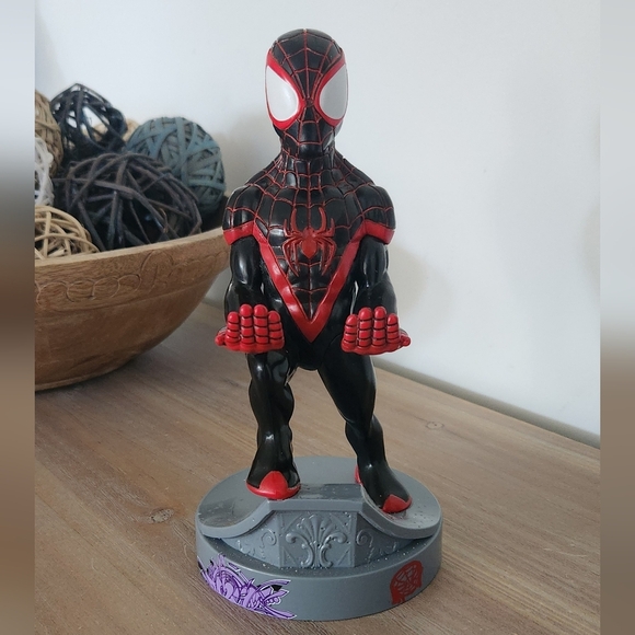 🎮 Spider-Man Miles Morales Phone & Controller Holder – 8.5” Figure Excellent - Picture 6 of 12